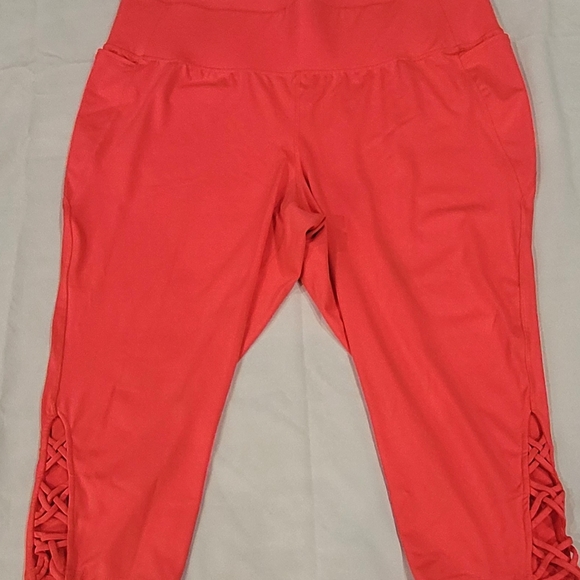 Lane Bryant LIVI High Rise Lattice Hem Active Leggings Sz 26/28 PINK - Picture 2 of 7